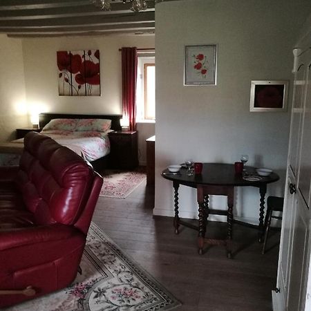 Brigueuil-le-Chantre Chez Pastuso B&B 외부 사진